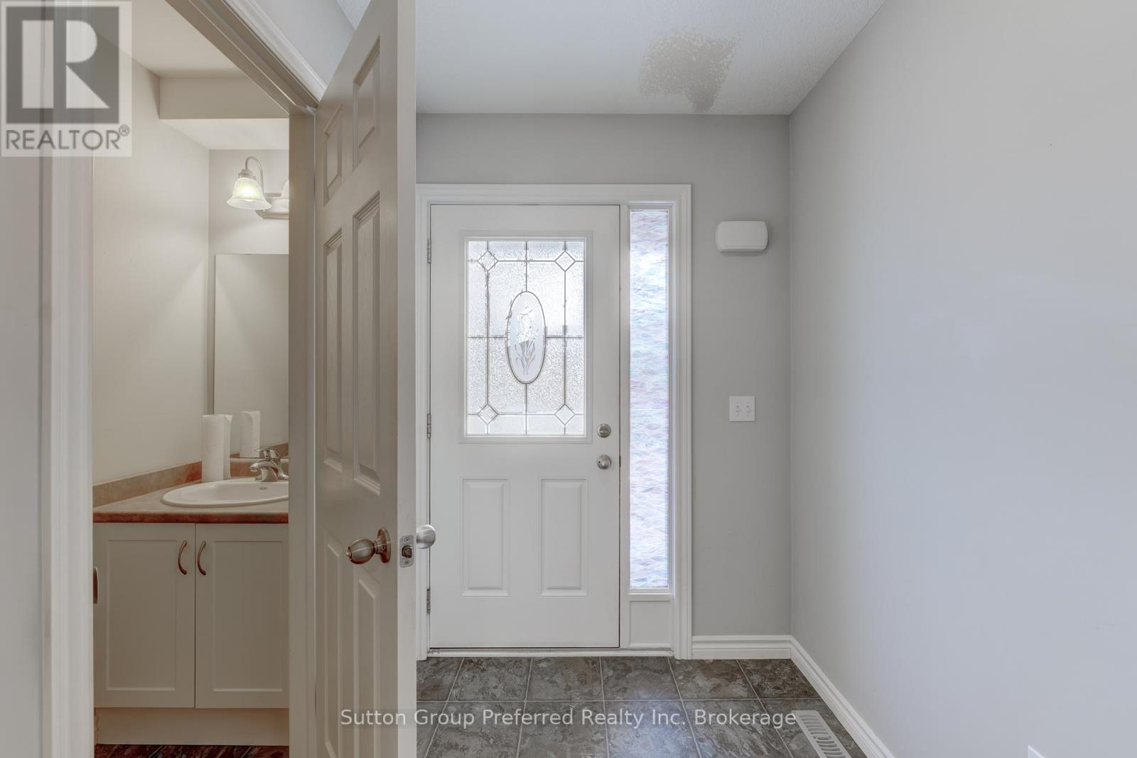 3 - 176 Ferguson Drive, Woodstock, Ontario  N4V 0G6 - Photo 9 - X12702196