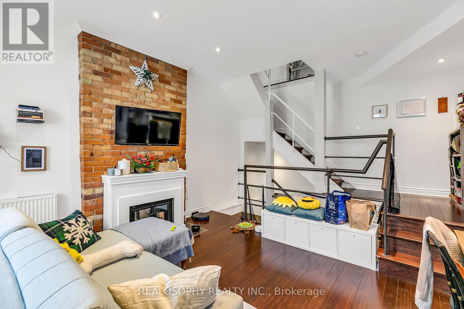 626 Huron Street, Toronto, Ontario  M5R 2R9 - Photo 2 - C12707992