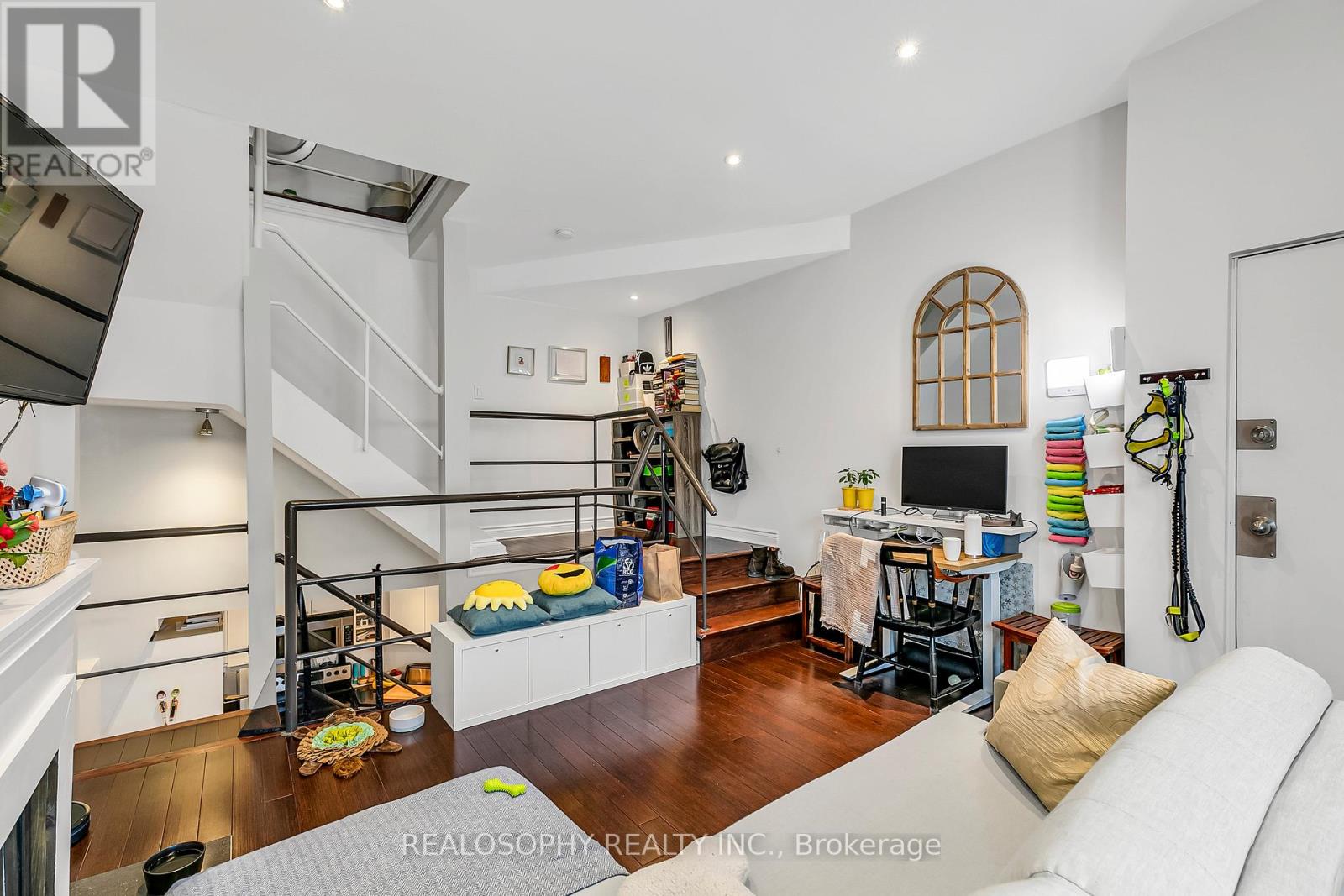 626 Huron Street, Toronto, Ontario  M5R 2R9 - Photo 4 - C12707992