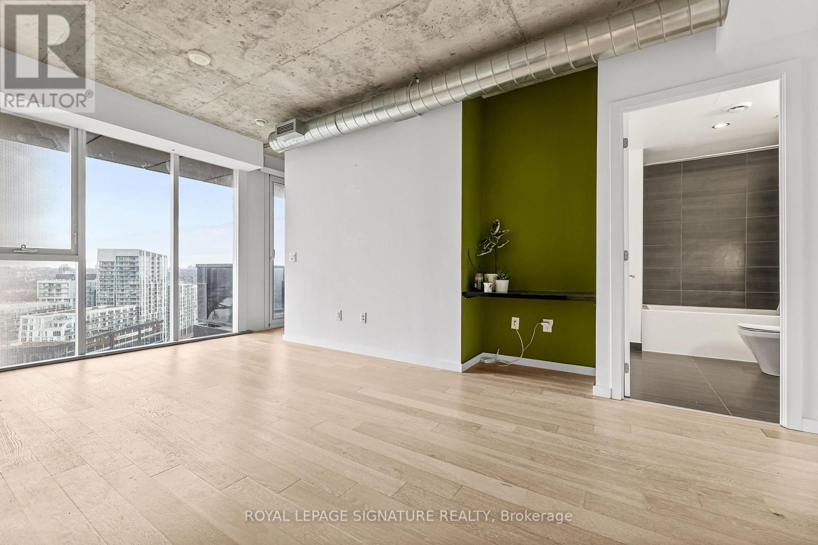 1805 - 170 Bayview Avenue, Toronto, Ontario  M5A 0M4 - Photo 4 - C12708054
