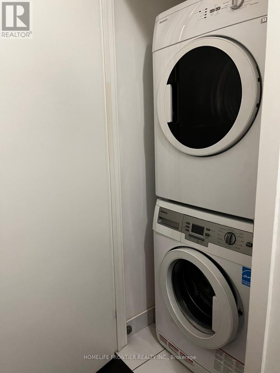 1613 - 210 Simcoe Street, Toronto, Ontario  M5T 2W5 - Photo 7 - C12708100