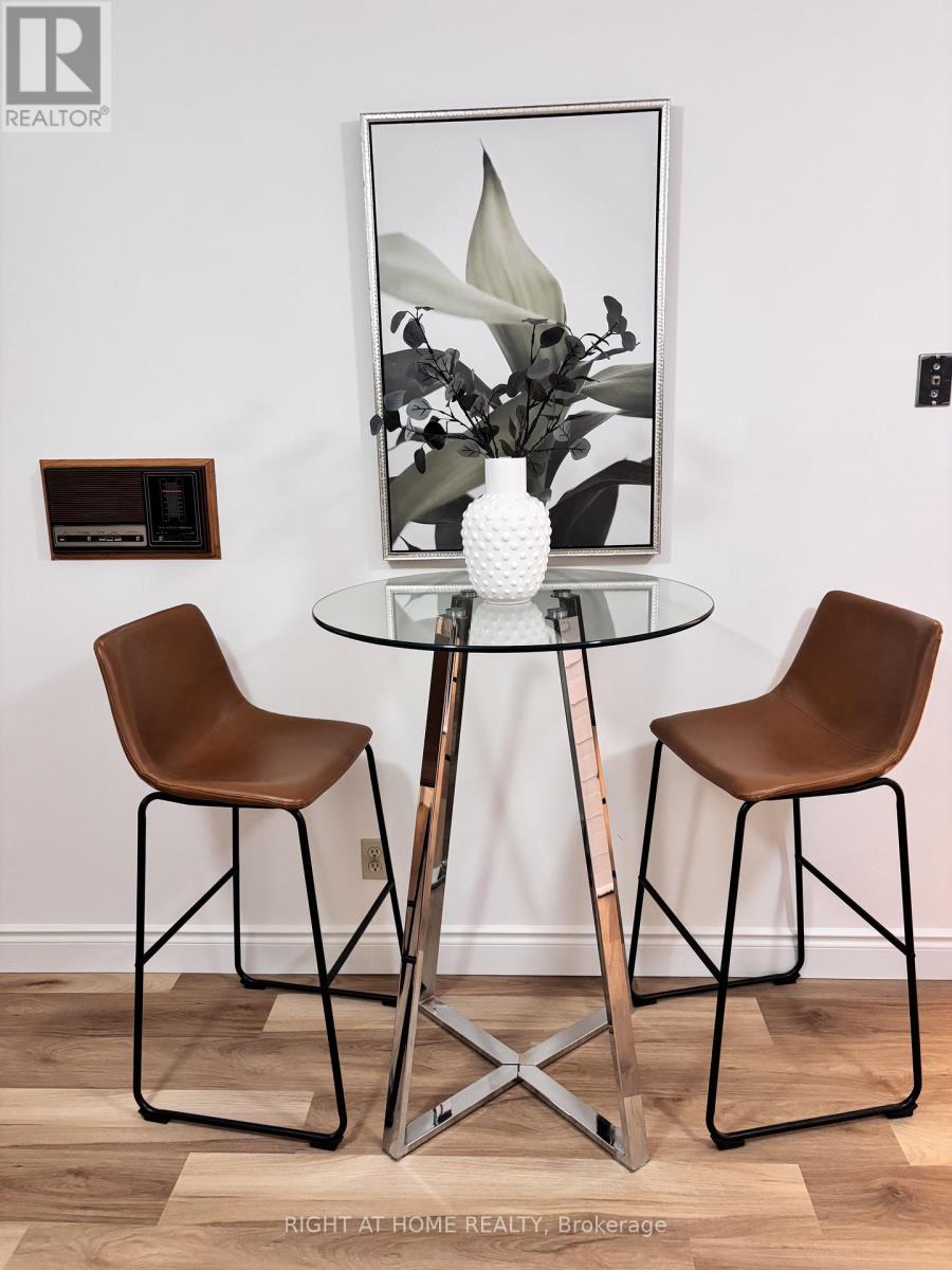 51 Burnt Bark Drive, Toronto, Ontario  M1V 3J6 - Photo 13 - E12708064