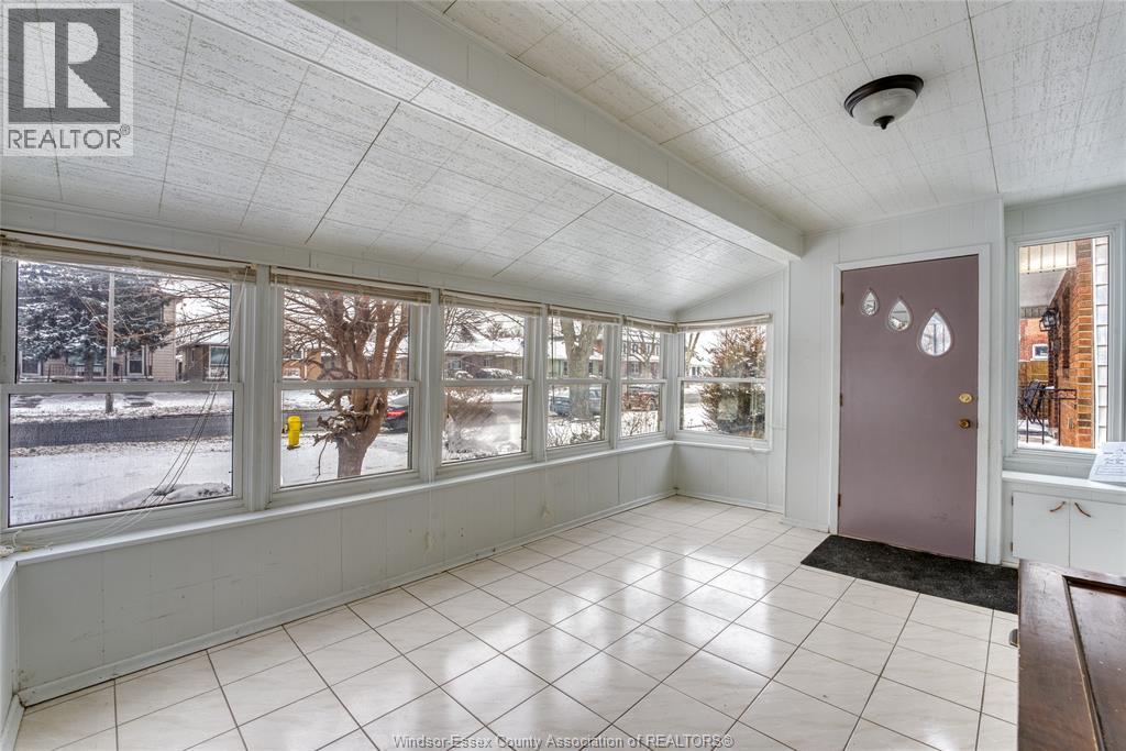 1062 Howard Avenue, Windsor, Ontario  N9A 1S7 - Photo 2 - 26001389