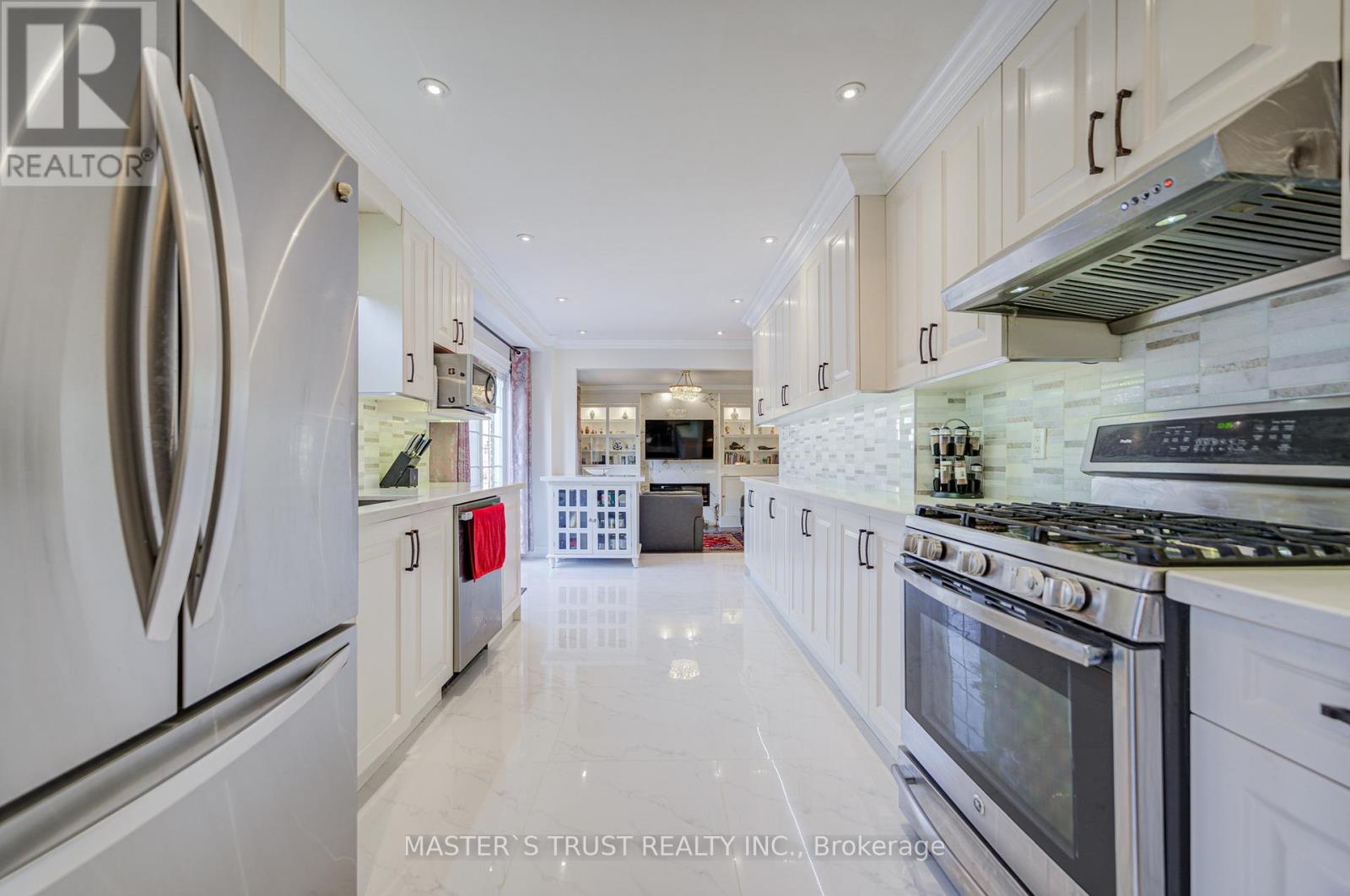 72 Rose Way, Markham, Ontario  L3P 3S6 - Photo 10 - N12707868