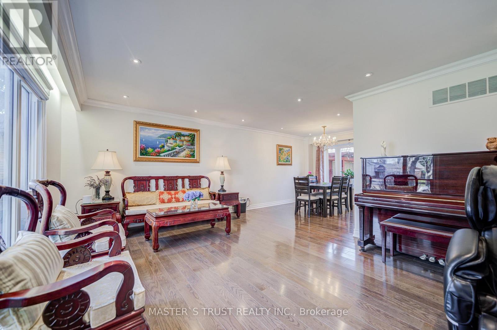 72 Rose Way, Markham, Ontario  L3P 3S6 - Photo 6 - N12707868