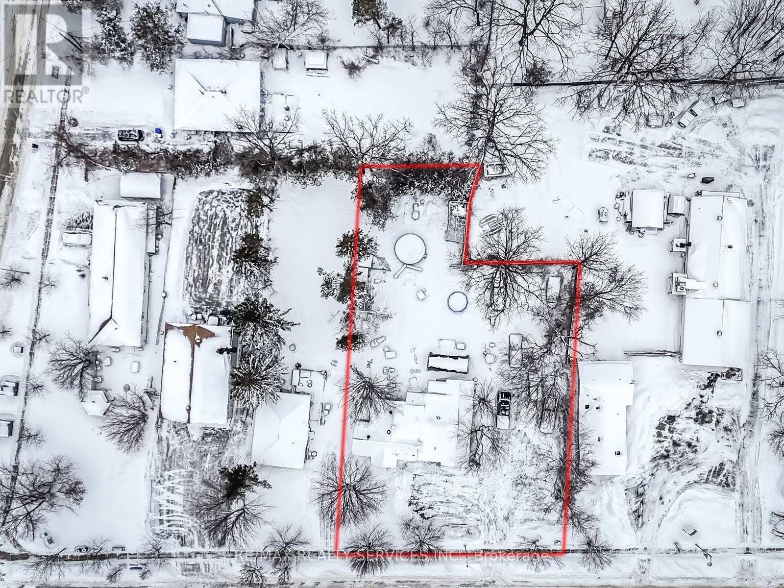 908 Innisfil Beach Road, Innisfil, Ontario  L9S 2C2 - Photo 10 - N12708074