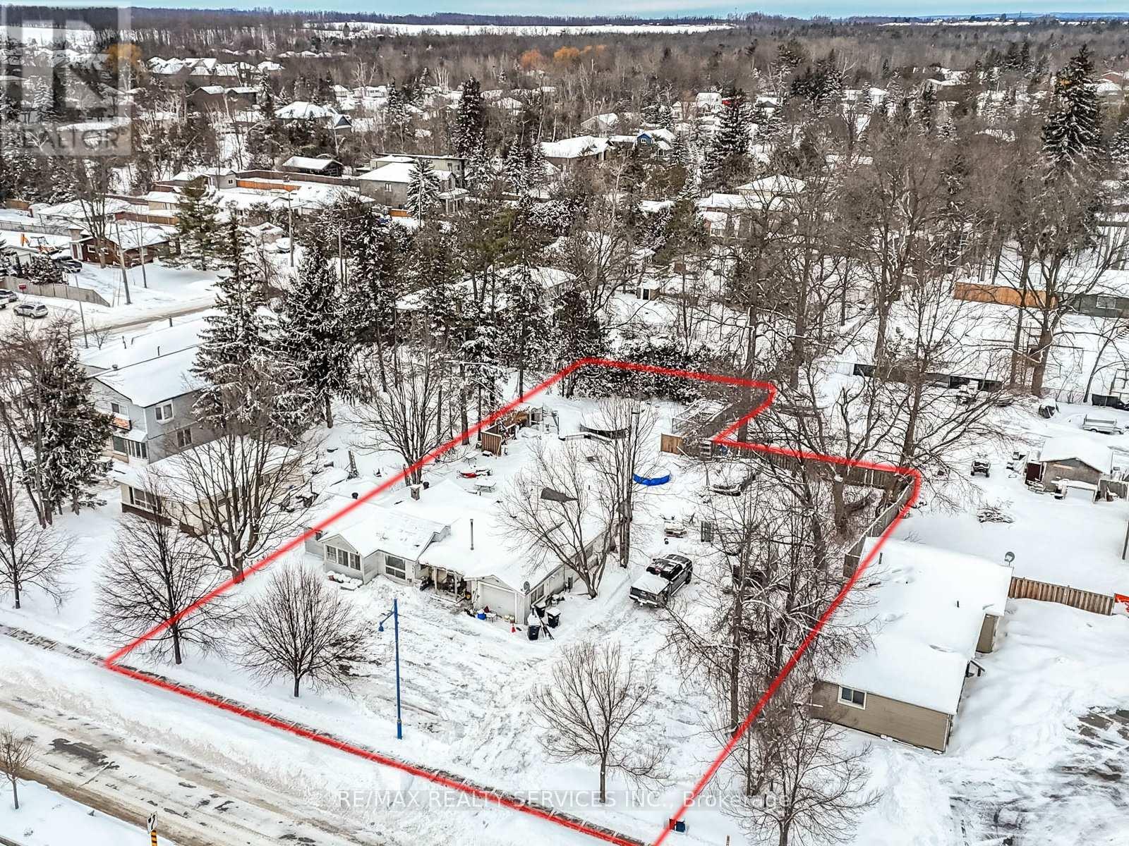 908 Innisfil Beach Road, Innisfil, Ontario  L9S 2C2 - Photo 6 - N12708074