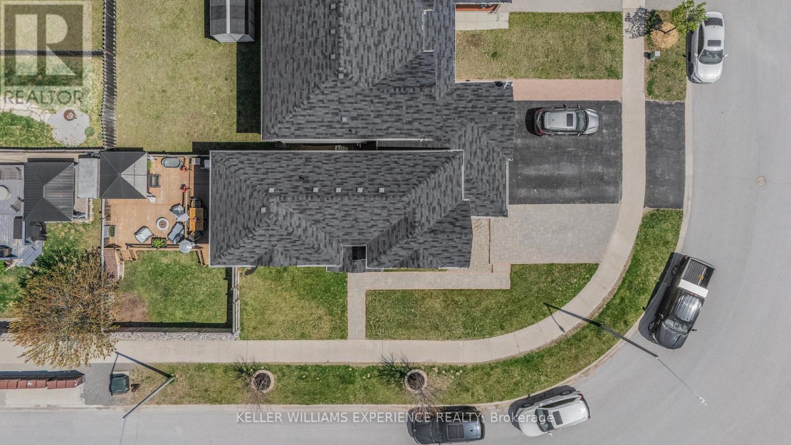 129 Stonemount Crescent, Essa, Ontario  L0M 1B4 - Photo 2 - N12708104