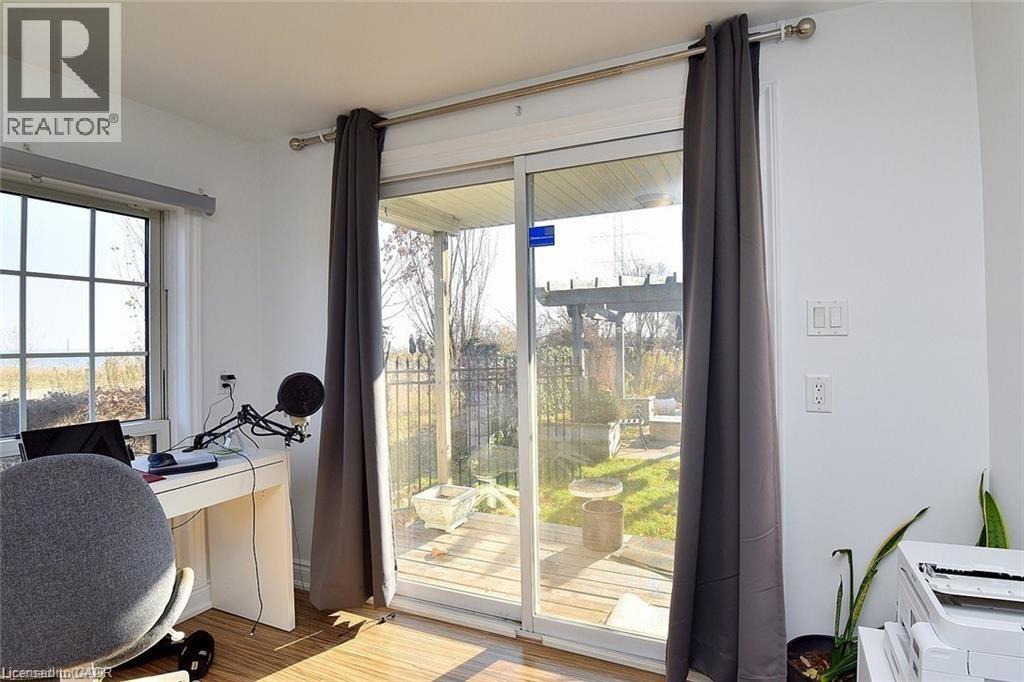 645 Beach Boulevard Unit# Cottage, Hamilton, Ontario  L8H 6X8 - Photo 3 - 40799110
