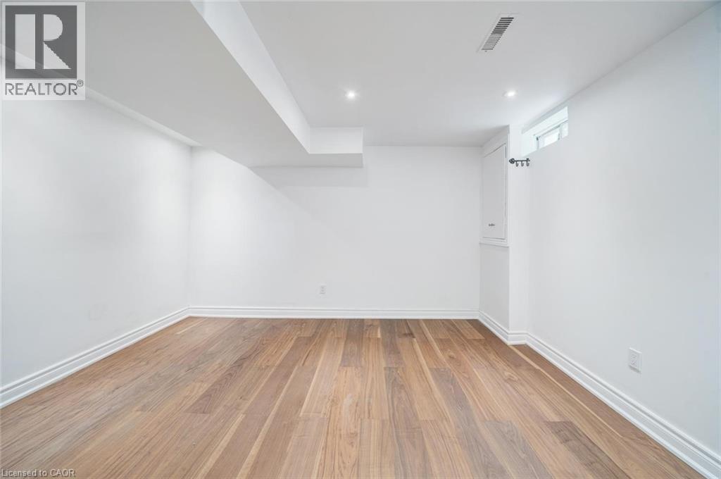 108 Olde Bayview Avenue, Richmond Hill, Ontario  L4E 3C7 - Photo 33 - 40780648