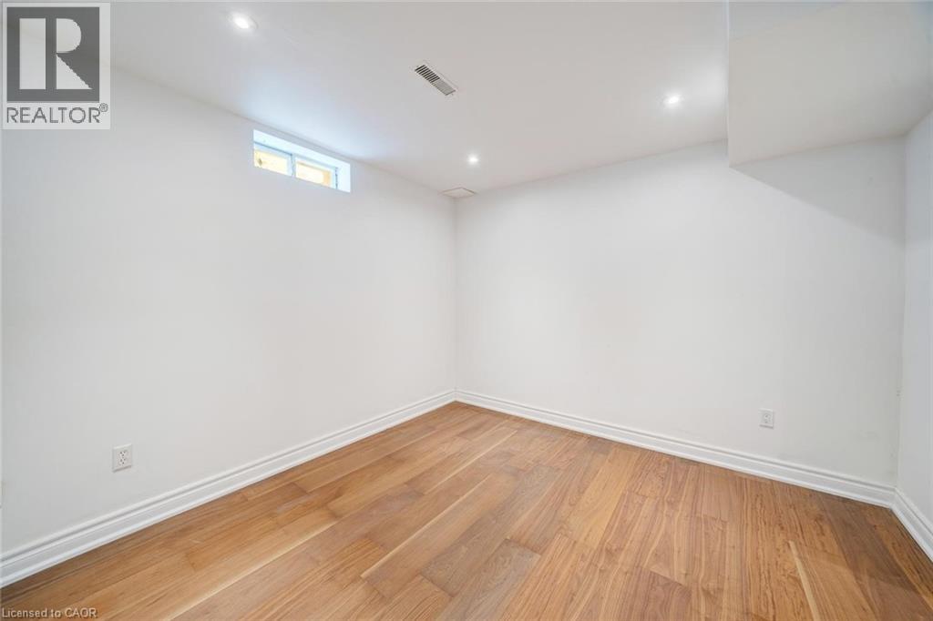 108 Olde Bayview Avenue, Richmond Hill, Ontario  L4E 3C7 - Photo 36 - 40780648