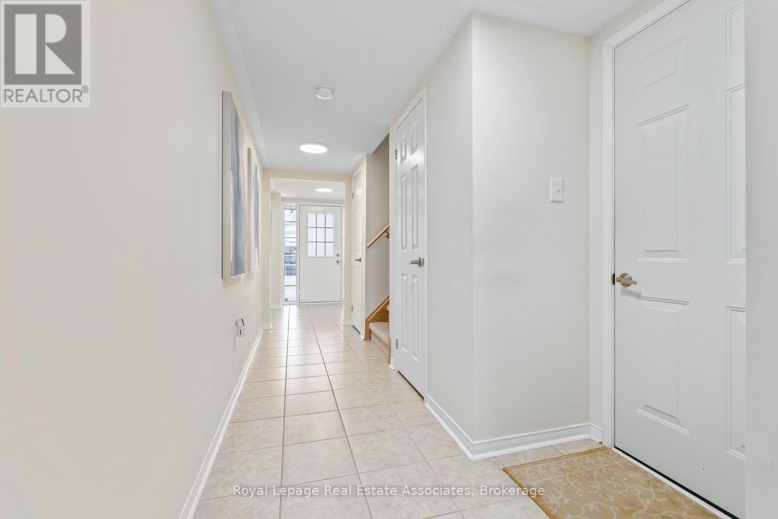 64 Batiste Trail, Halton Hills, Ontario  L7G 0H2 - Photo 4 - W12708040