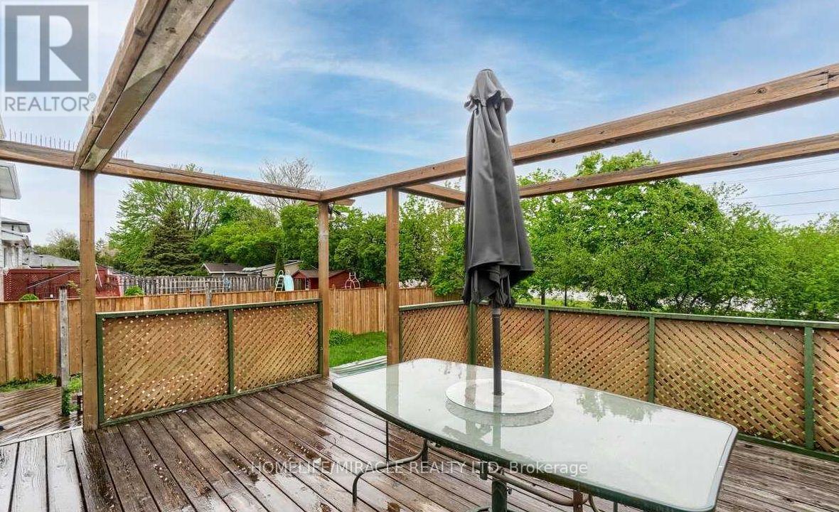 83 Grassington Crescent, Brampton, Ontario  L6S 1Z5 - Photo 15 - W12708048