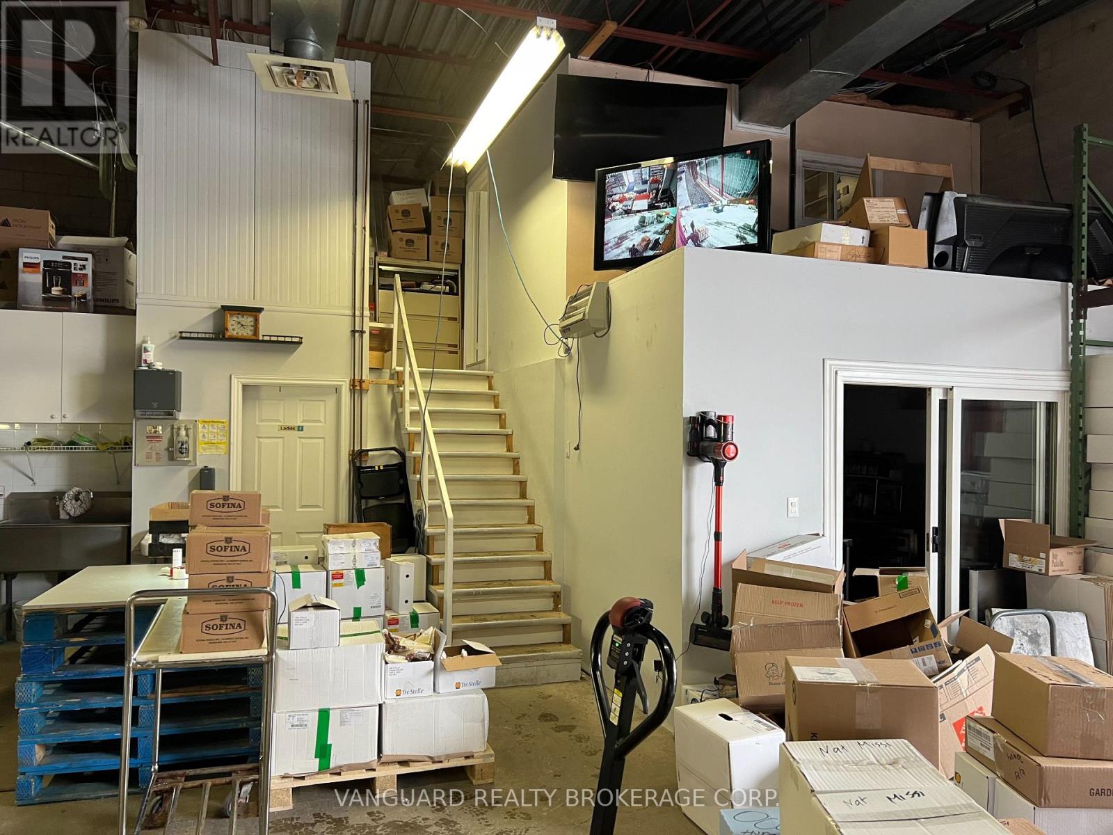 43 & 44 - 24 Steinway Boulevard, Toronto, Ontario  M9W 6T8 - Photo 8 - W12708050