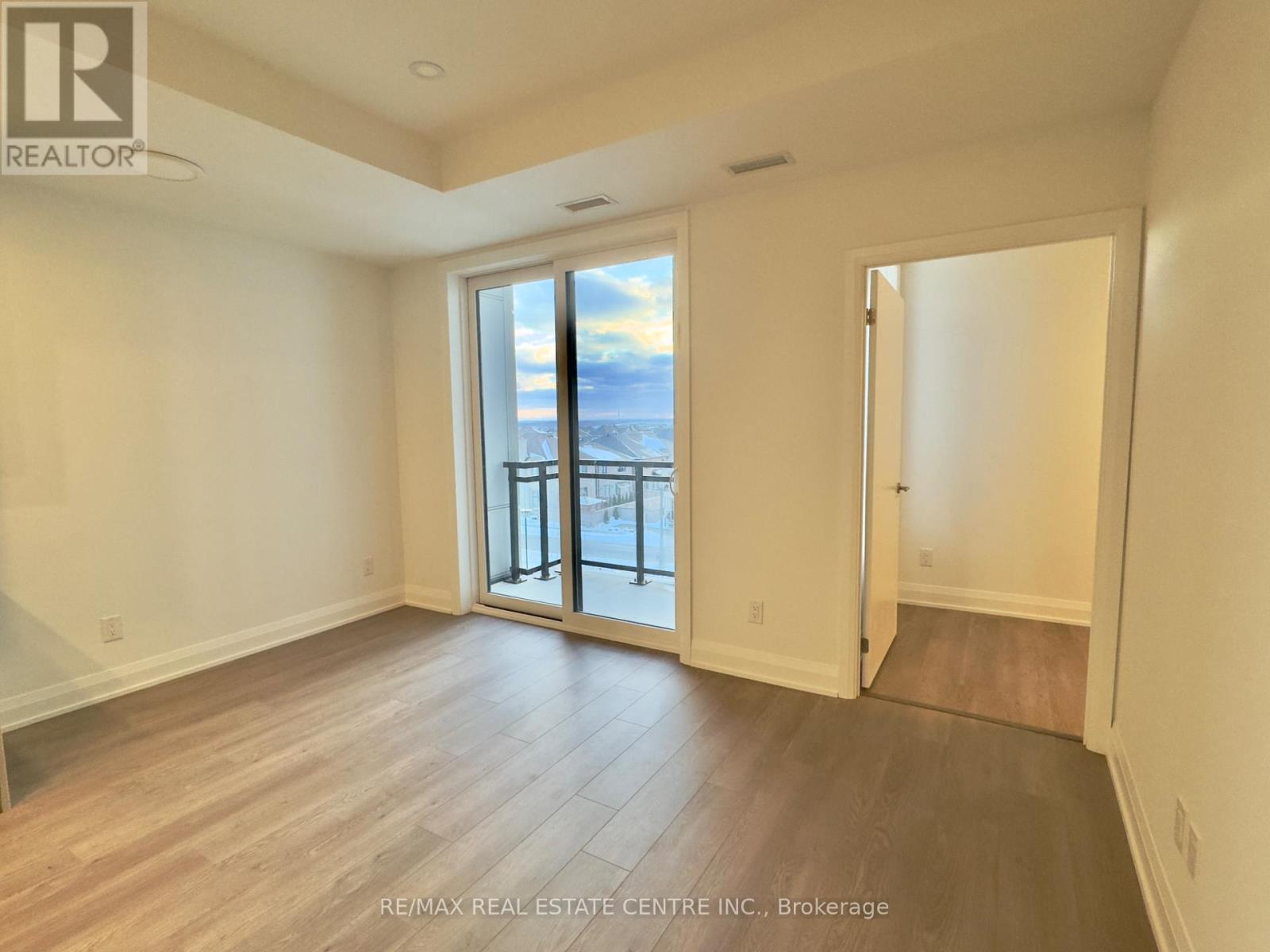 407 - 3250 Carding Mill Trail, Oakville, Ontario  L6M 5T3 - Photo 15 - W12708062