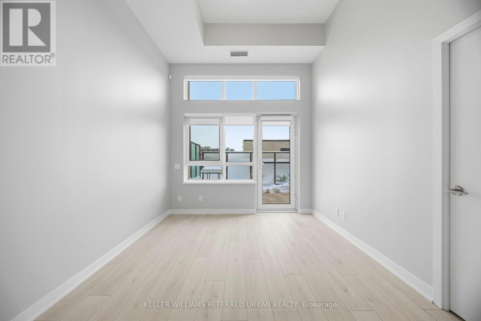 104 - 405 Dundas Street W, Oakville, Ontario  L6M 5P9 - Photo 12 - W12708086