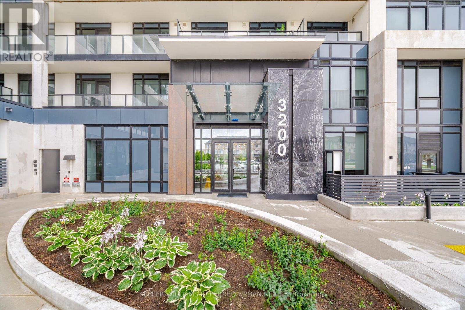 401 - 3200 WILLIAM COLTSON AVENUE, Oakville, Ontario