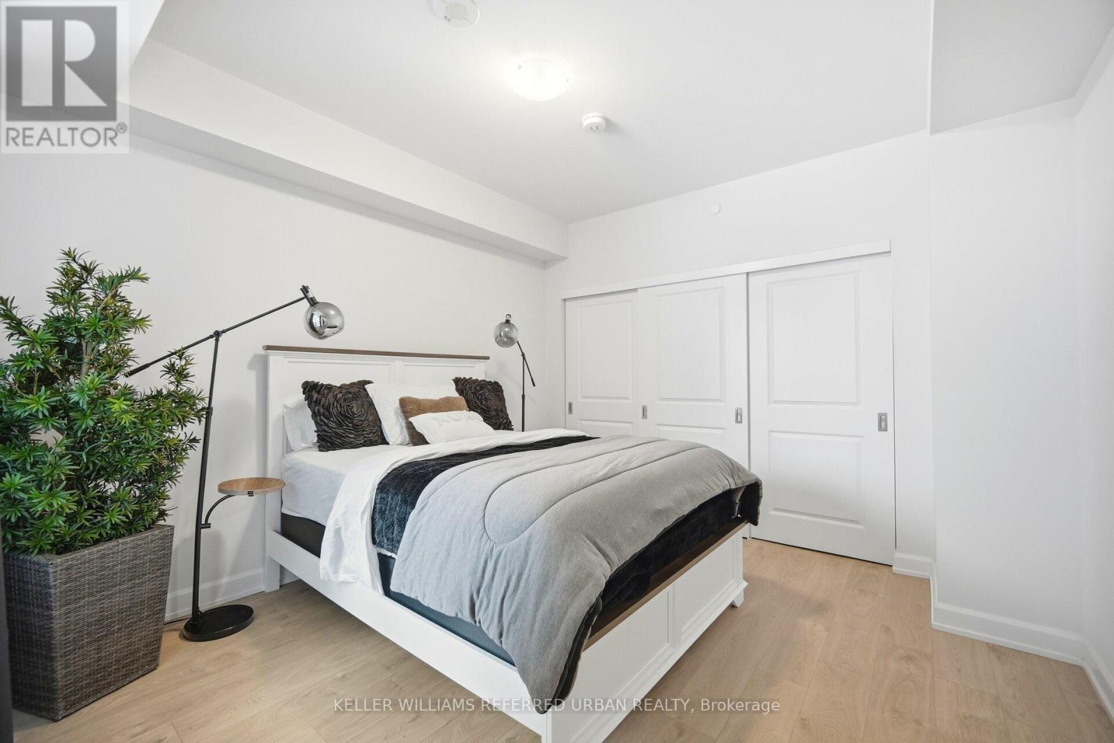 401 - 3200 William Coltson Avenue, Oakville, Ontario  L6H 7W6 - Photo 15 - W12708094