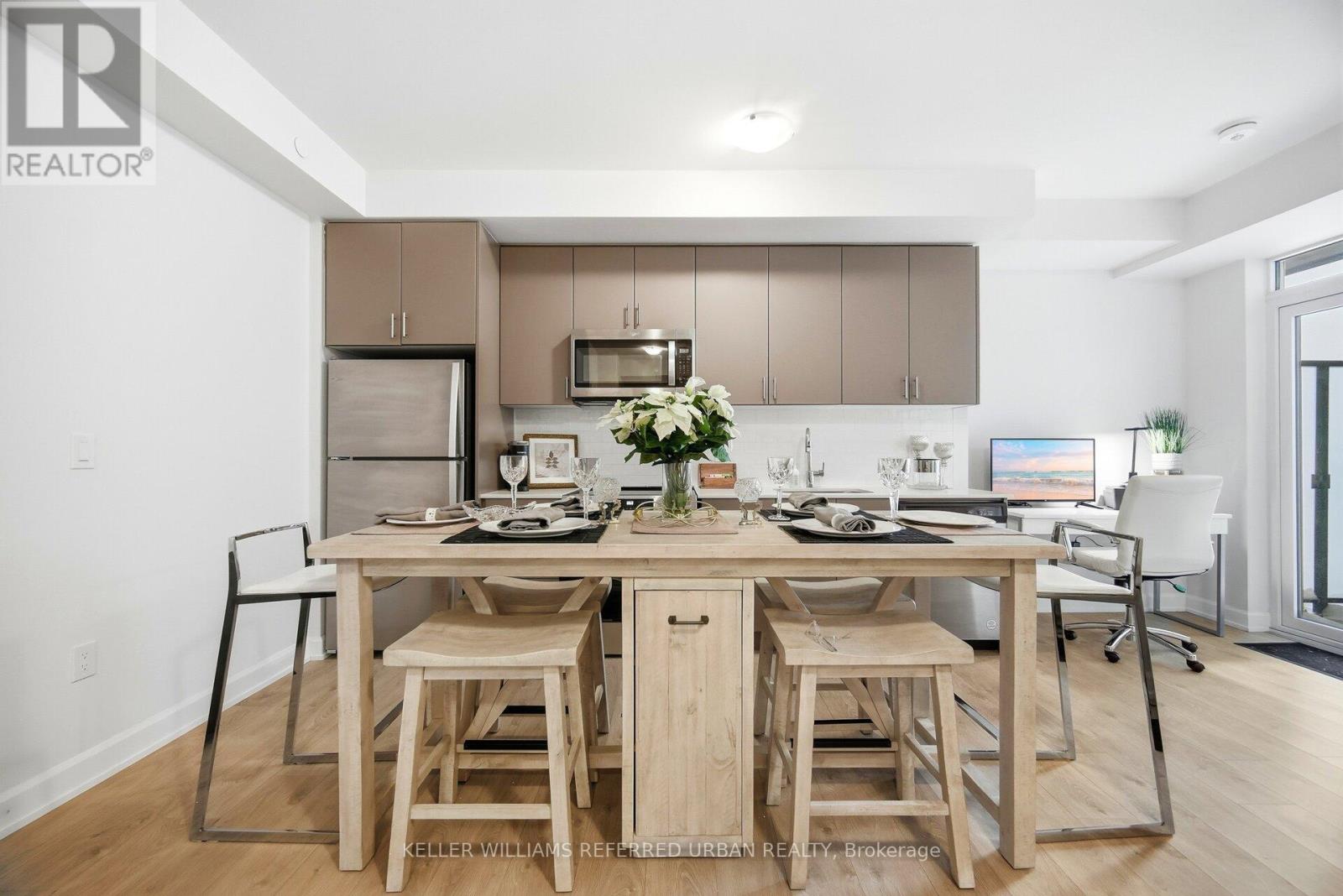 401 - 3200 William Coltson Avenue, Oakville, Ontario  L6H 7W6 - Photo 6 - W12708094