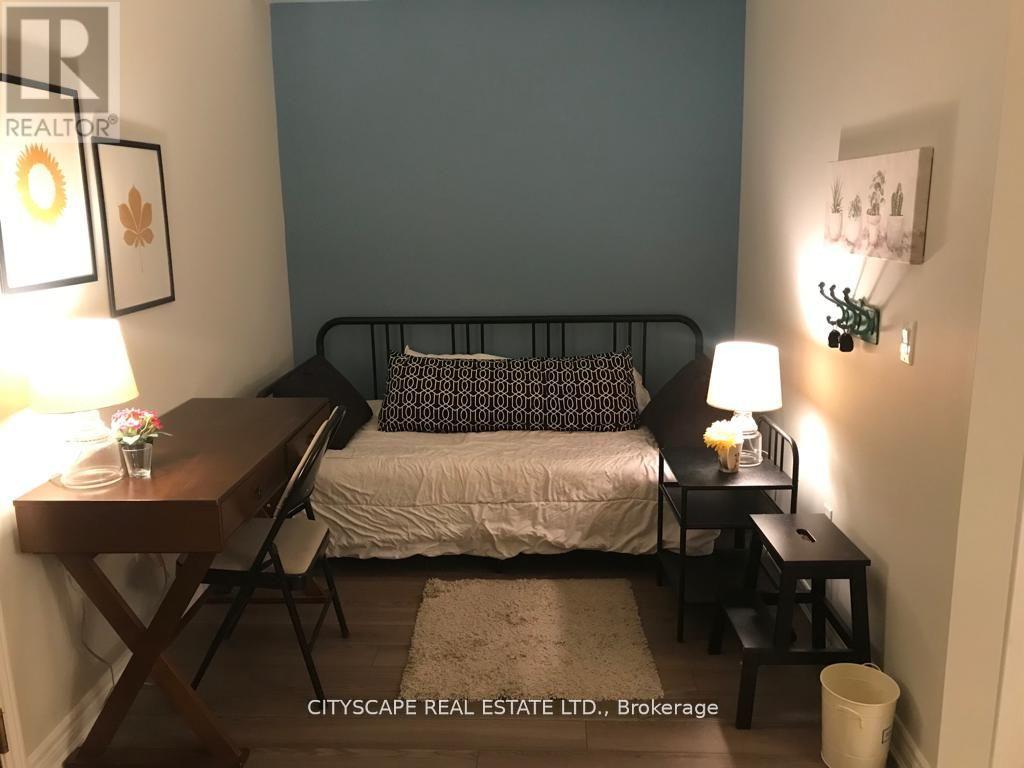 409 - 216 Oak Park Boulevard, Oakville, Ontario  L6H 7S8 - Photo 16 - W12708126