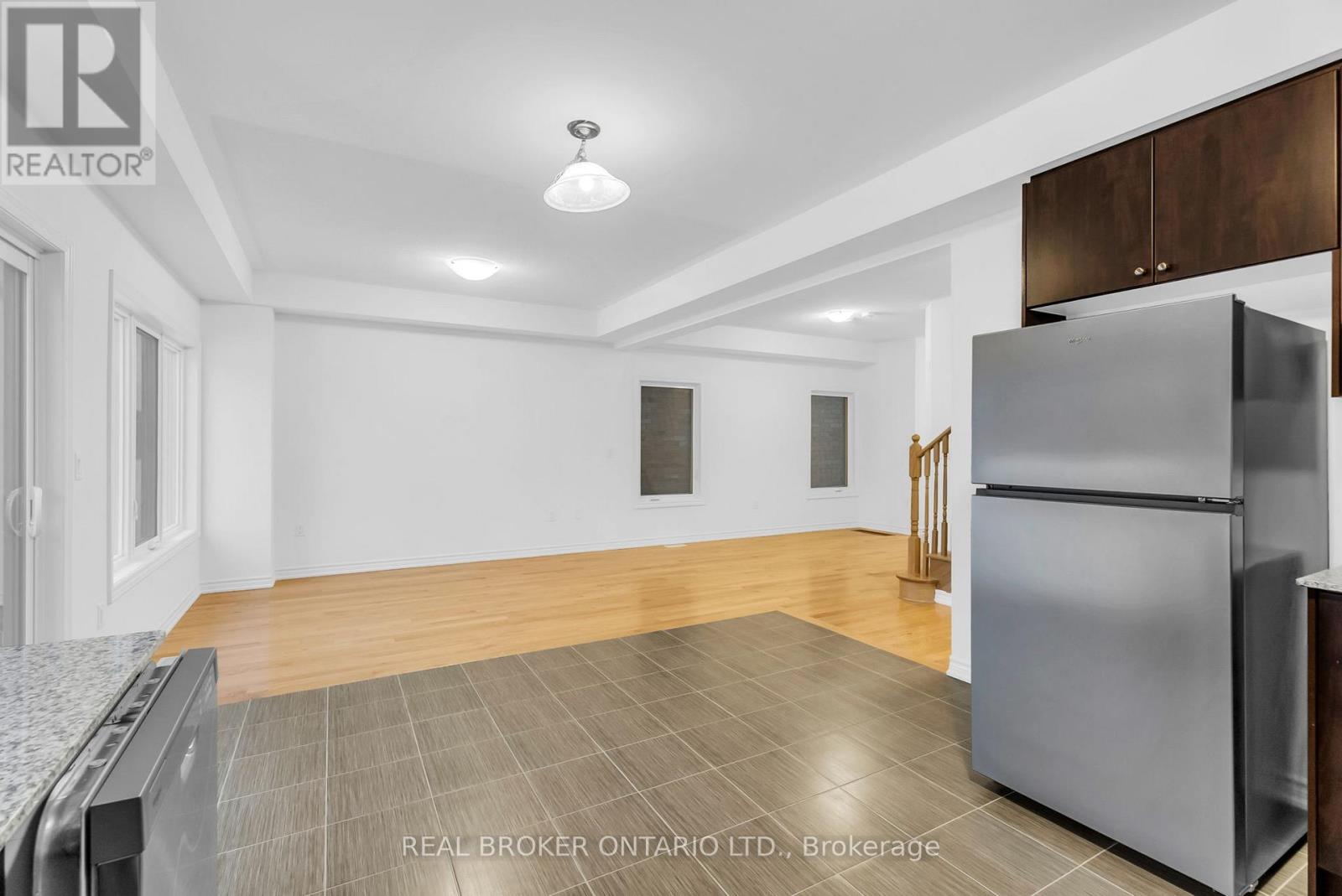 398 Vandusen Avenue, Southgate, Ontario  N0C 1B0 - Photo 22 - X12708030