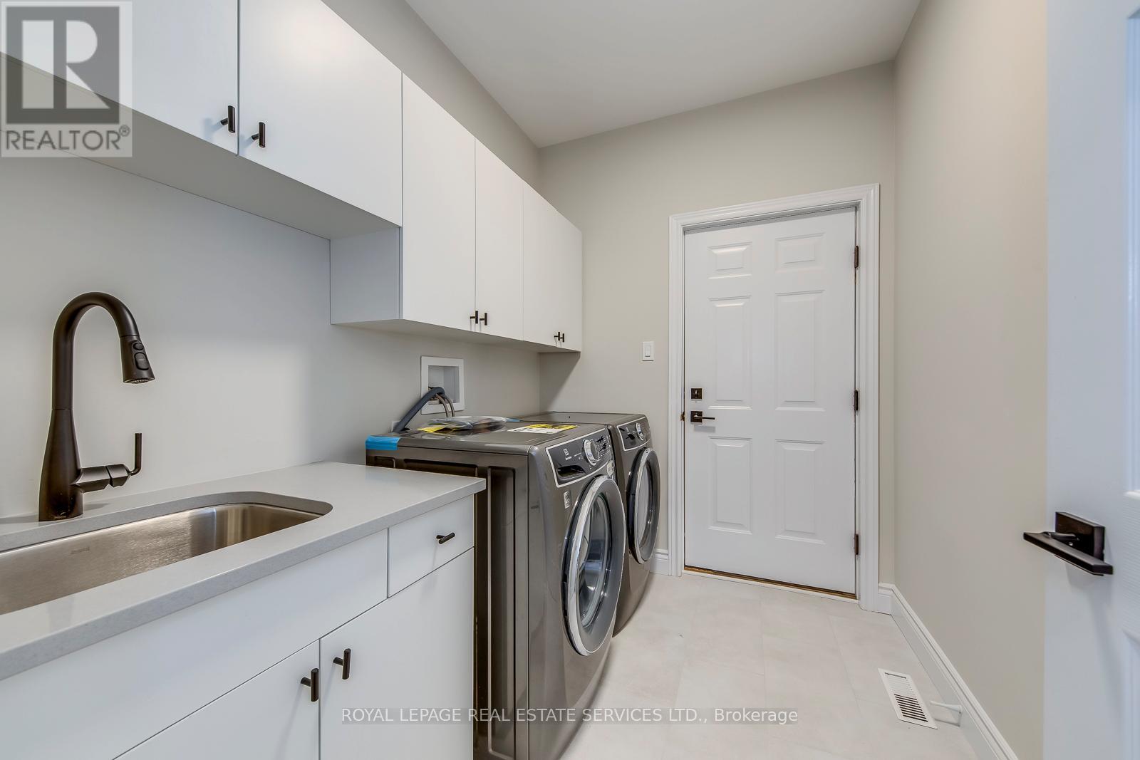 38 Moraine Walk, London North, Ontario  N6G 4Y8 - Photo 22 - X12708116