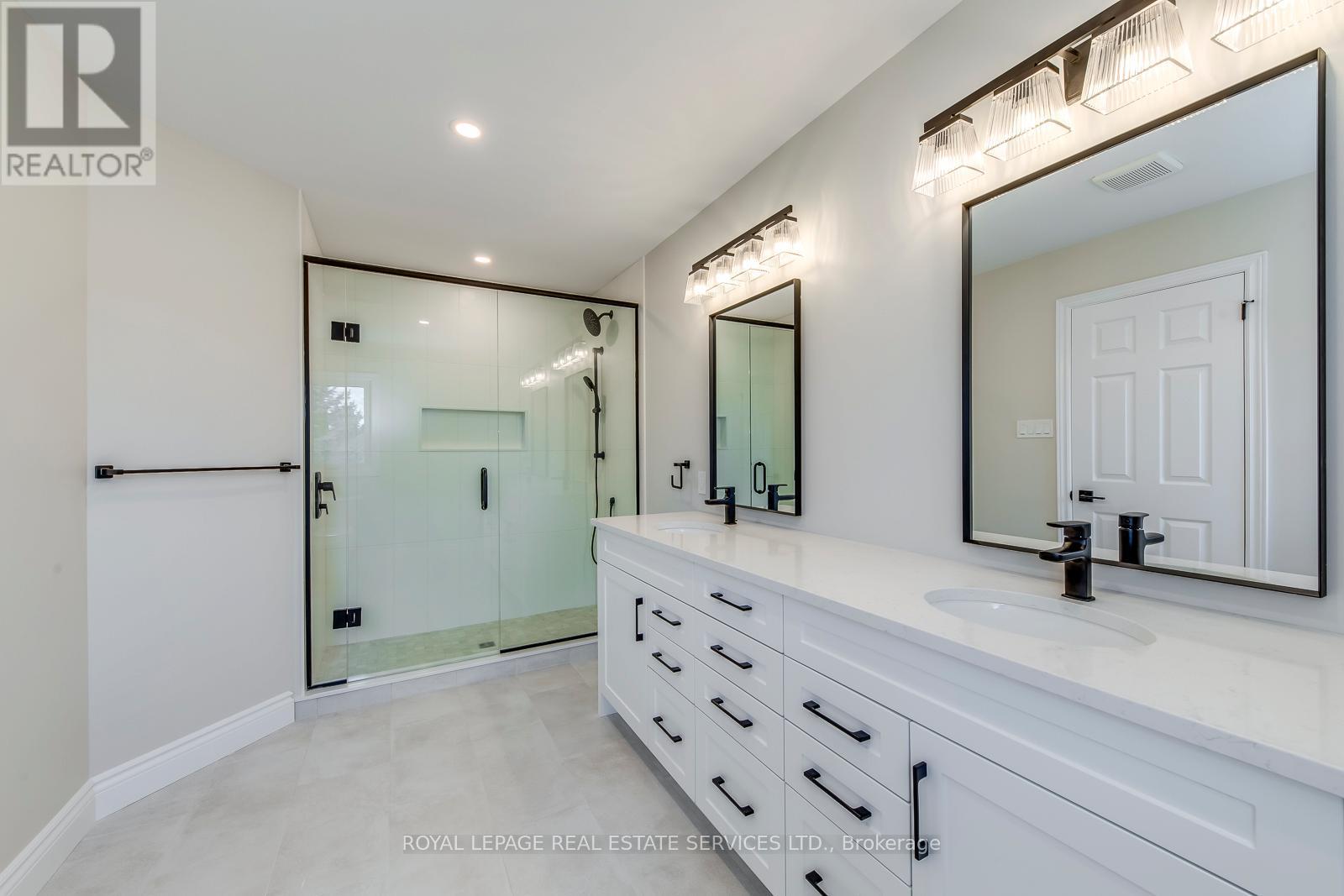 38 Moraine Walk, London North, Ontario  N6G 4Y8 - Photo 32 - X12708116