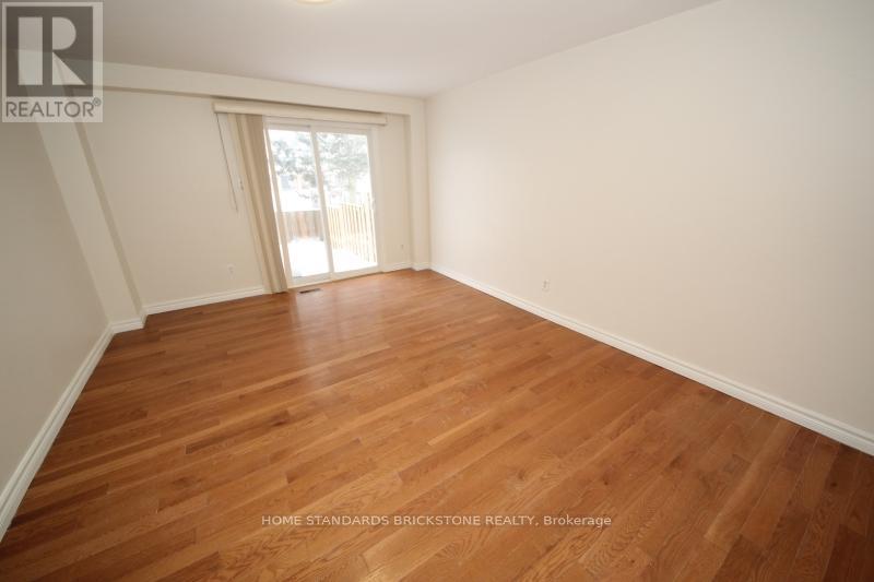 10 - 700 Erinbrook Drive, Kitchener, Ontario  N2E 2S7 - Photo 13 - X12708122