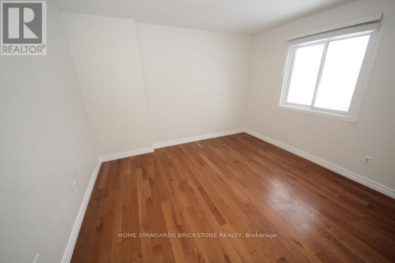 10 - 700 Erinbrook Drive, Kitchener, Ontario  N2E 2S7 - Photo 18 - X12708122