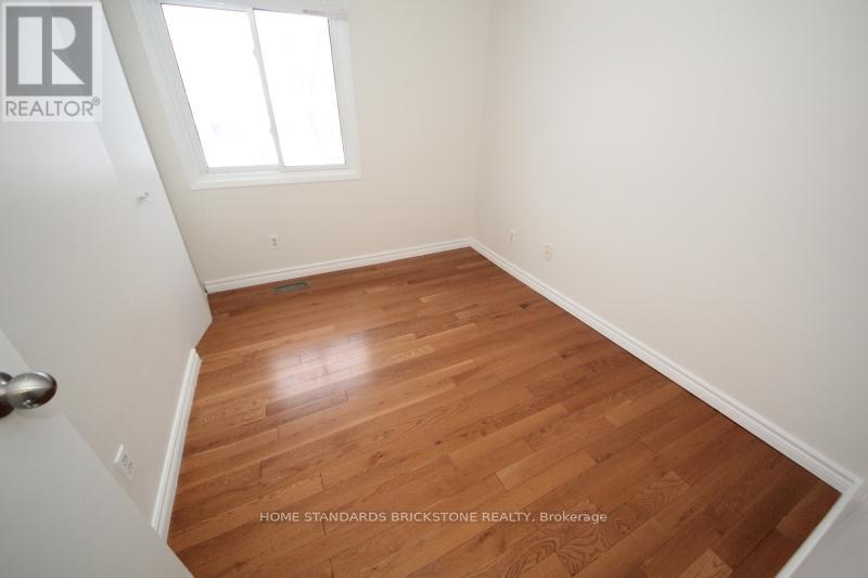 10 - 700 Erinbrook Drive, Kitchener, Ontario  N2E 2S7 - Photo 20 - X12708122