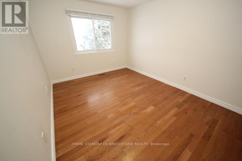 10 - 700 Erinbrook Drive, Kitchener, Ontario  N2E 2S7 - Photo 21 - X12708122