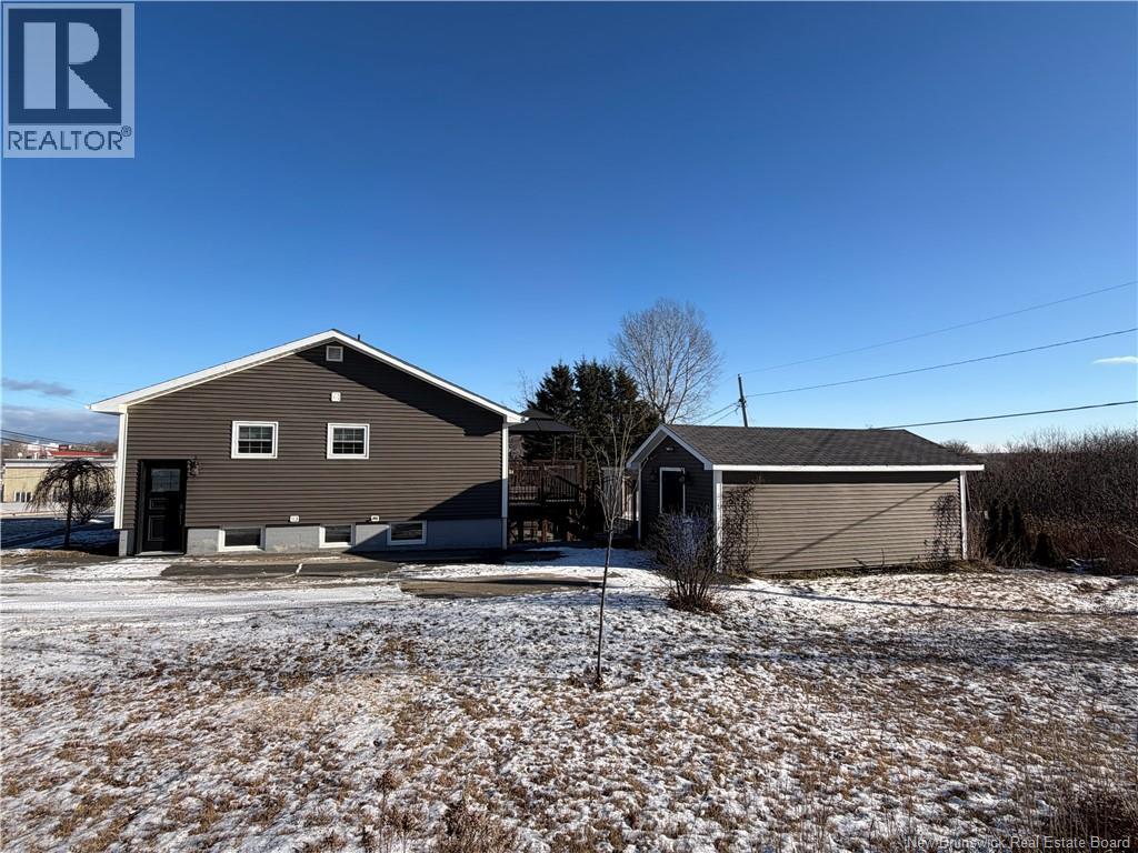 619 St-Anne Street, Bathurst, New Brunswick  E2A 2N5 - Photo 3 - NB131079