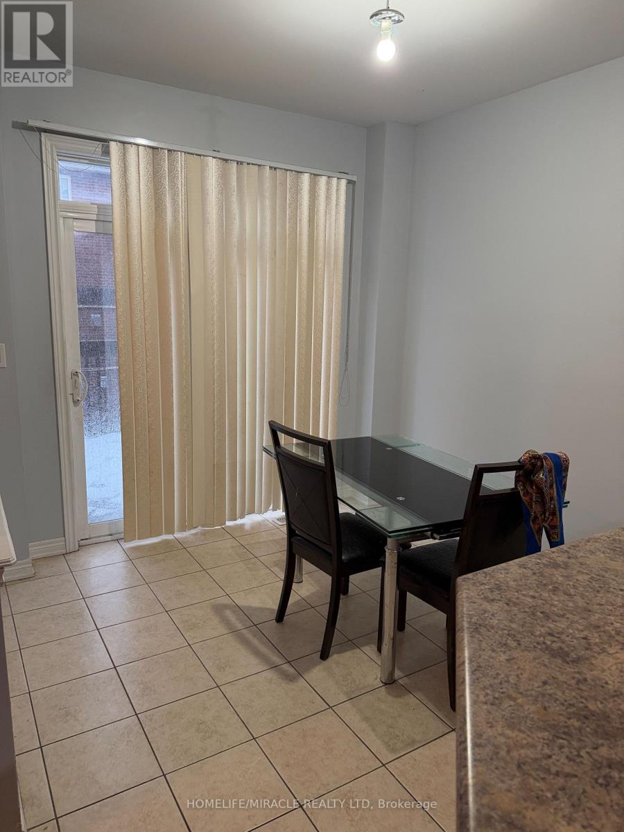 2251 Kwinter Road, Oakville, Ontario  L6M 0H2 - Photo 8 - W12672942