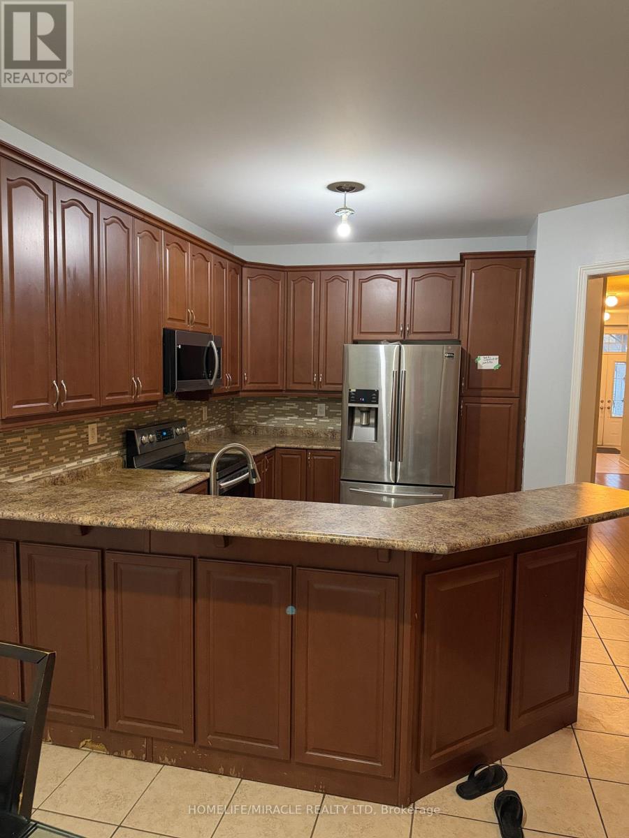 2251 Kwinter Road, Oakville, Ontario  L6M 0H2 - Photo 9 - W12672942