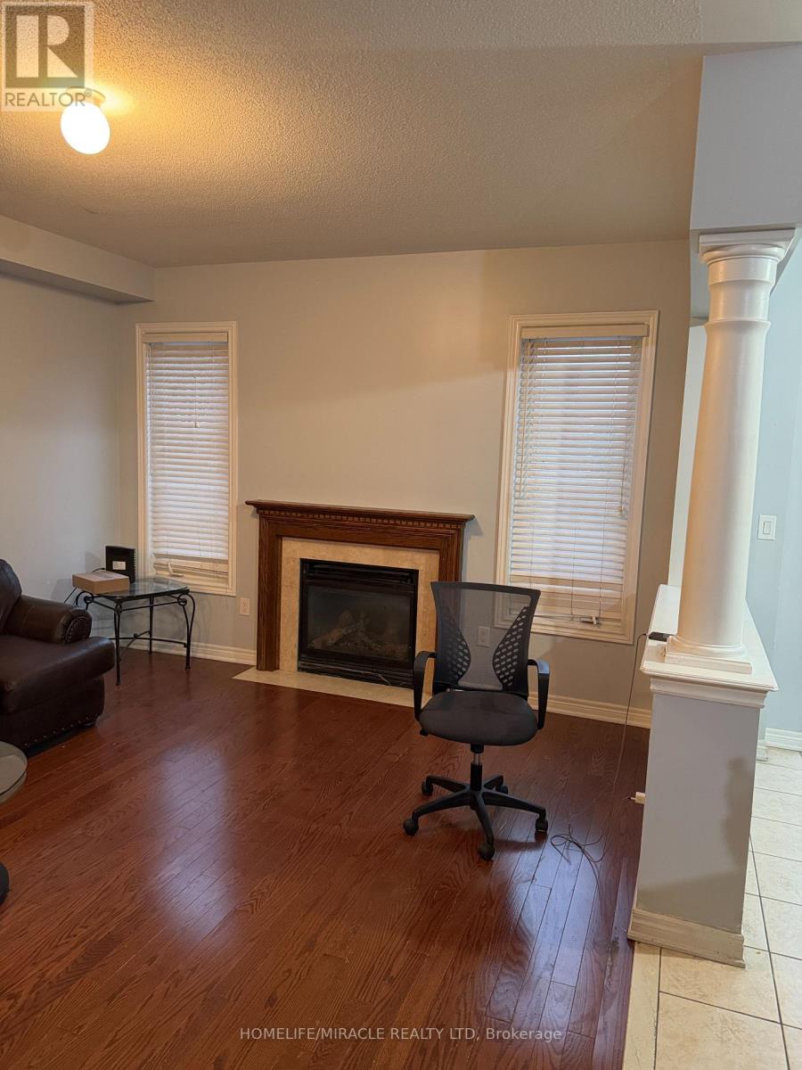 2251 Kwinter Road, Oakville, Ontario  L6M 0H2 - Photo 6 - W12672942