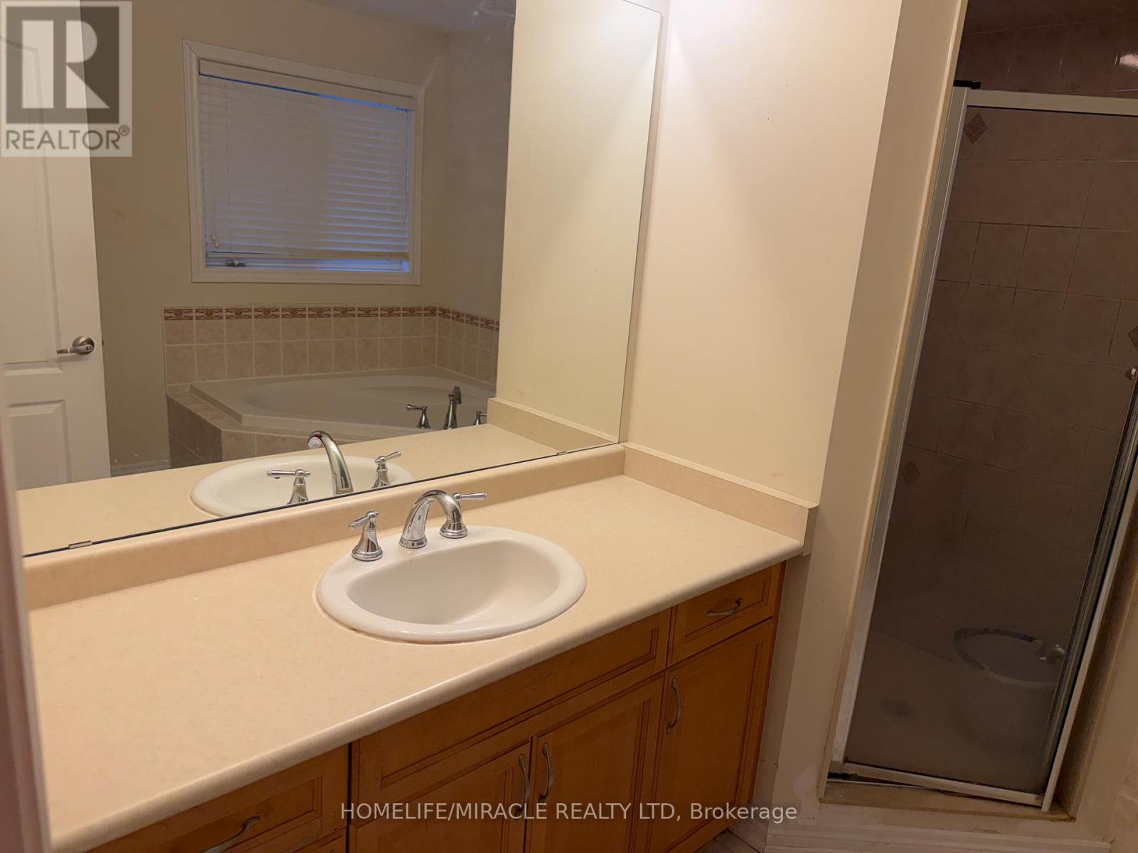 2251 Kwinter Road, Oakville, Ontario  L6M 0H2 - Photo 18 - W12672942