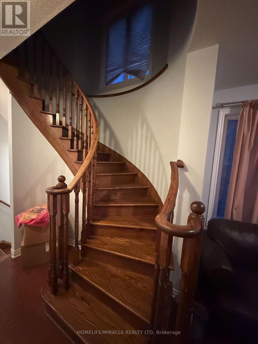 2251 Kwinter Road, Oakville, Ontario  L6M 0H2 - Photo 12 - W12672942