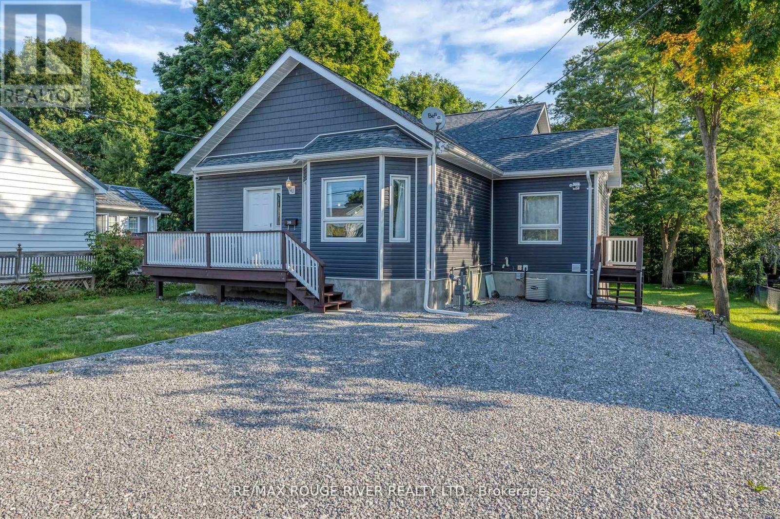 100 Queen Street, Kawartha Lakes, Ontario  K0M 1N0 - Photo 1 - X12533932