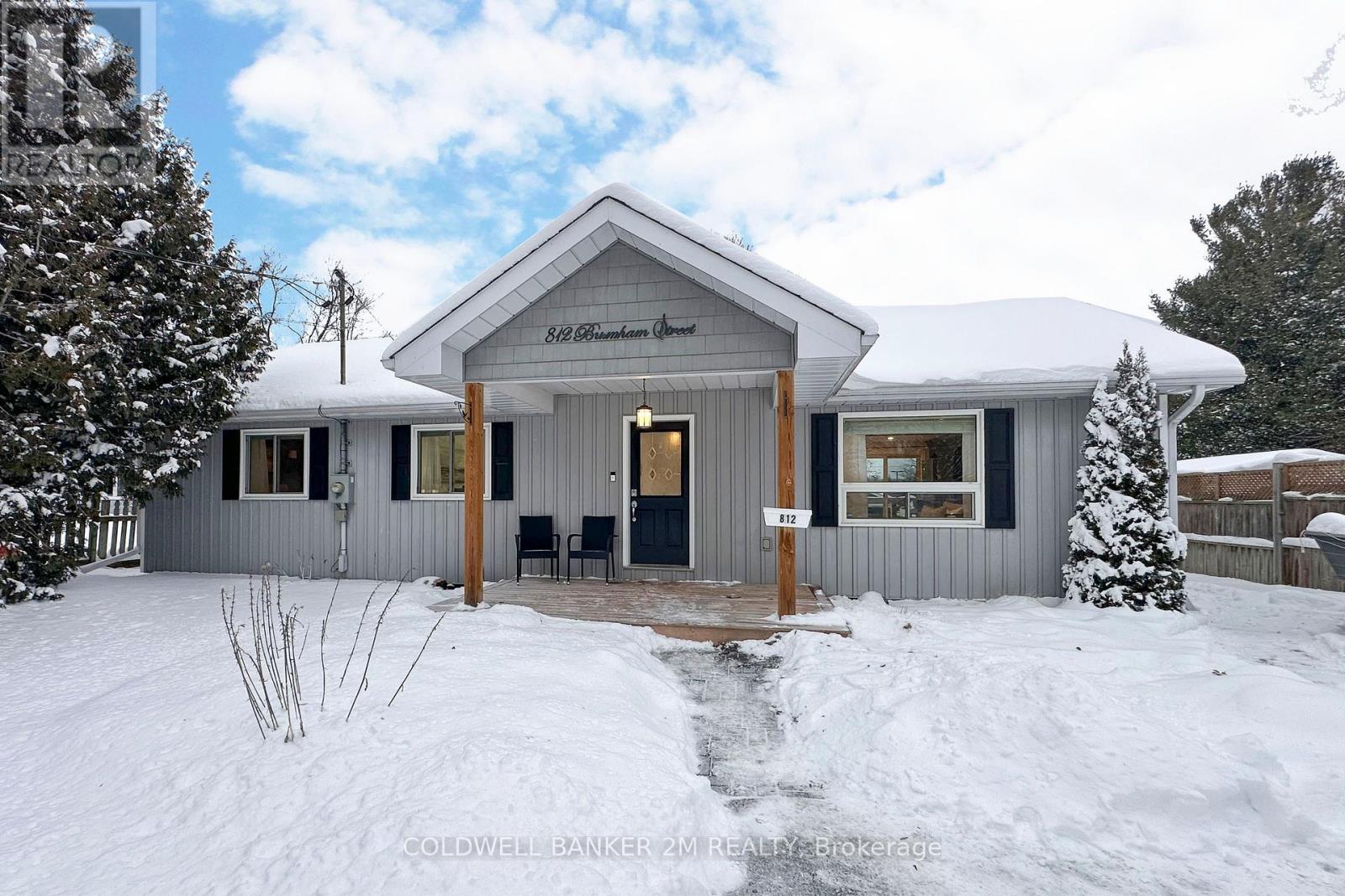 812 Burnham Street, Cobourg, Ontario  K9A 2X7 - Photo 2 - X12708284