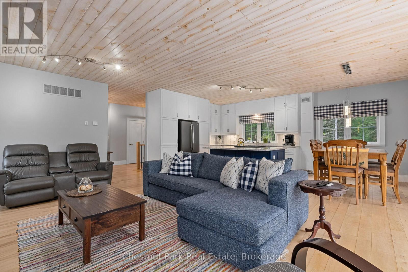 86 Bowyer Road, Huntsville, Ontario  P1H 2J4 - Photo 12 - X12708378