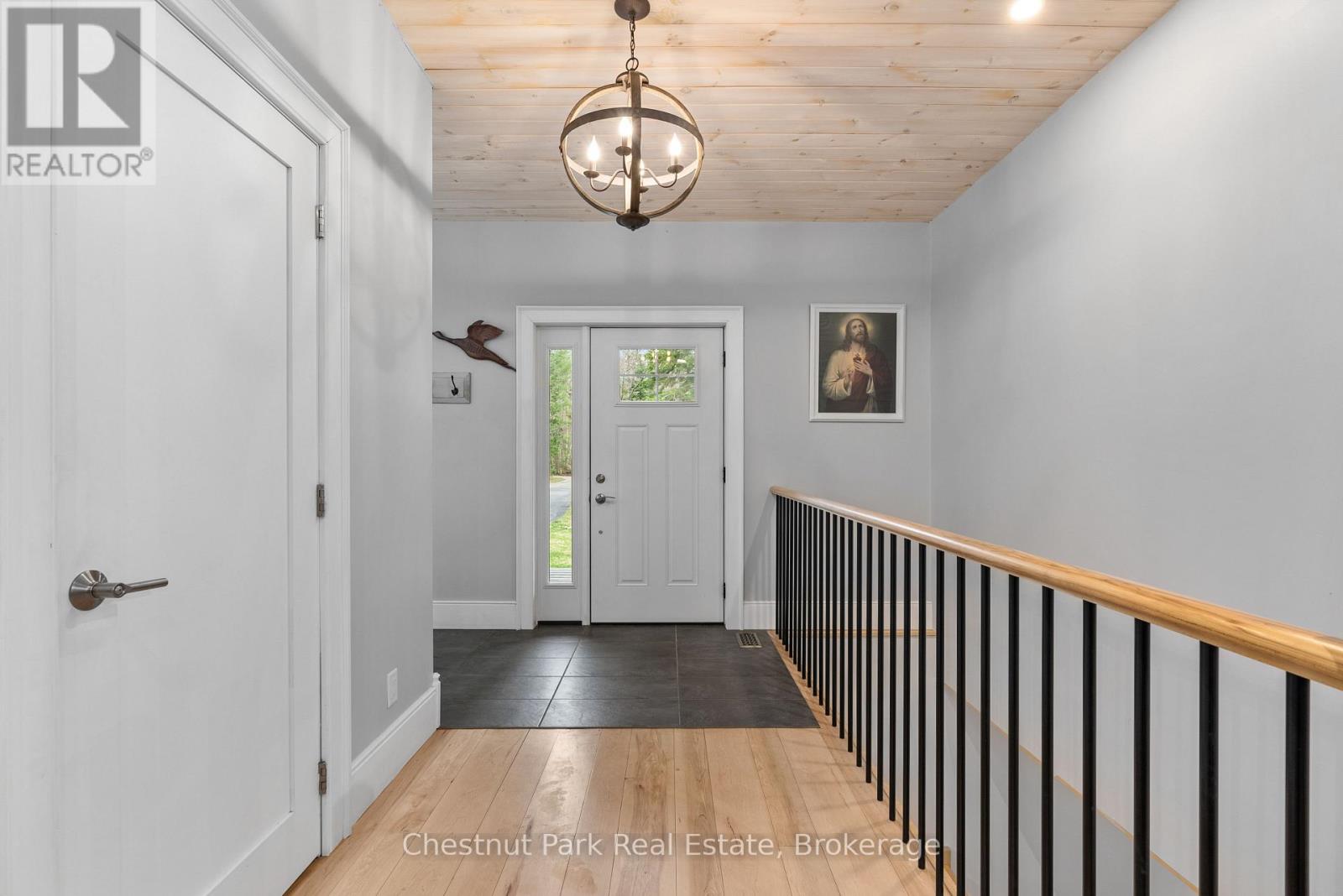 86 Bowyer Road, Huntsville, Ontario  P1H 2J4 - Photo 5 - X12708378