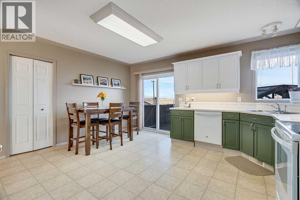 308 Highwood Village Place Nw, High River, Alberta  T1V 1W1 - Photo 14 - A2277403