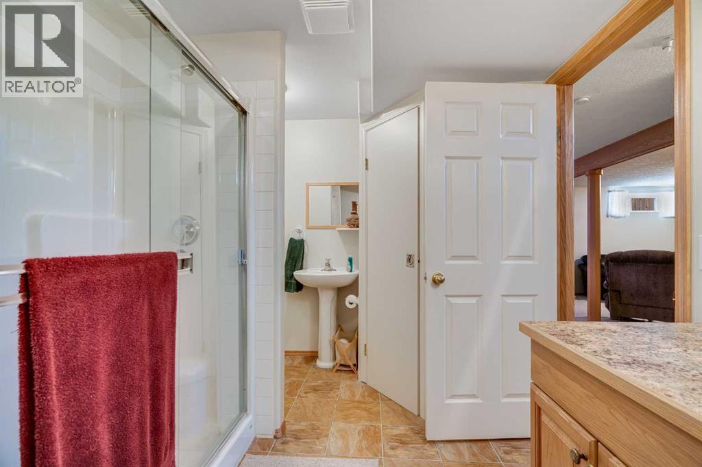 308 Highwood Village Place Nw, High River, Alberta  T1V 1W1 - Photo 32 - A2277403