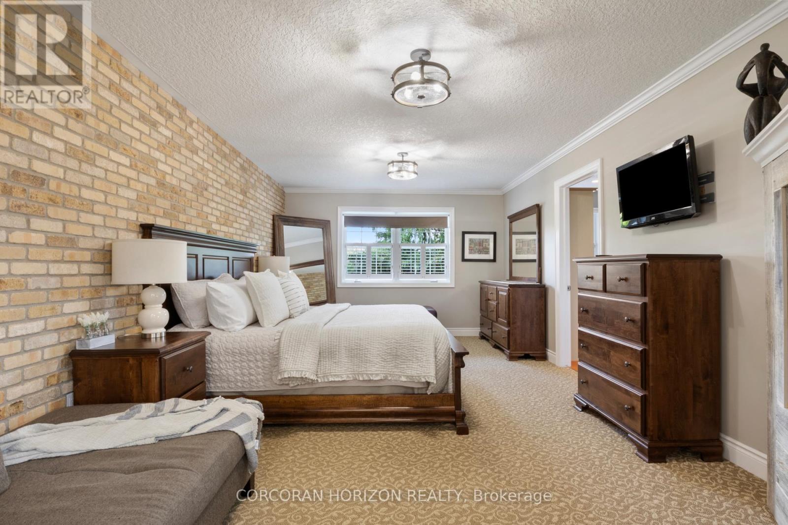 1794 Seaton Road, North Dumfries, Ontario  N1R 5S2 - Photo 13 - X12448062