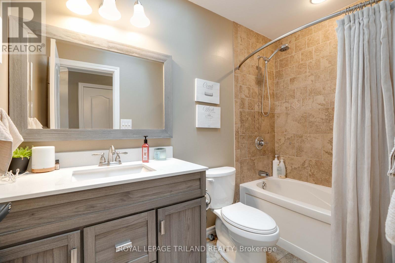 42 Fieldstone Crescent, Middlesex Centre, Ontario  N0L 1R0 - Photo 13 - X12708346