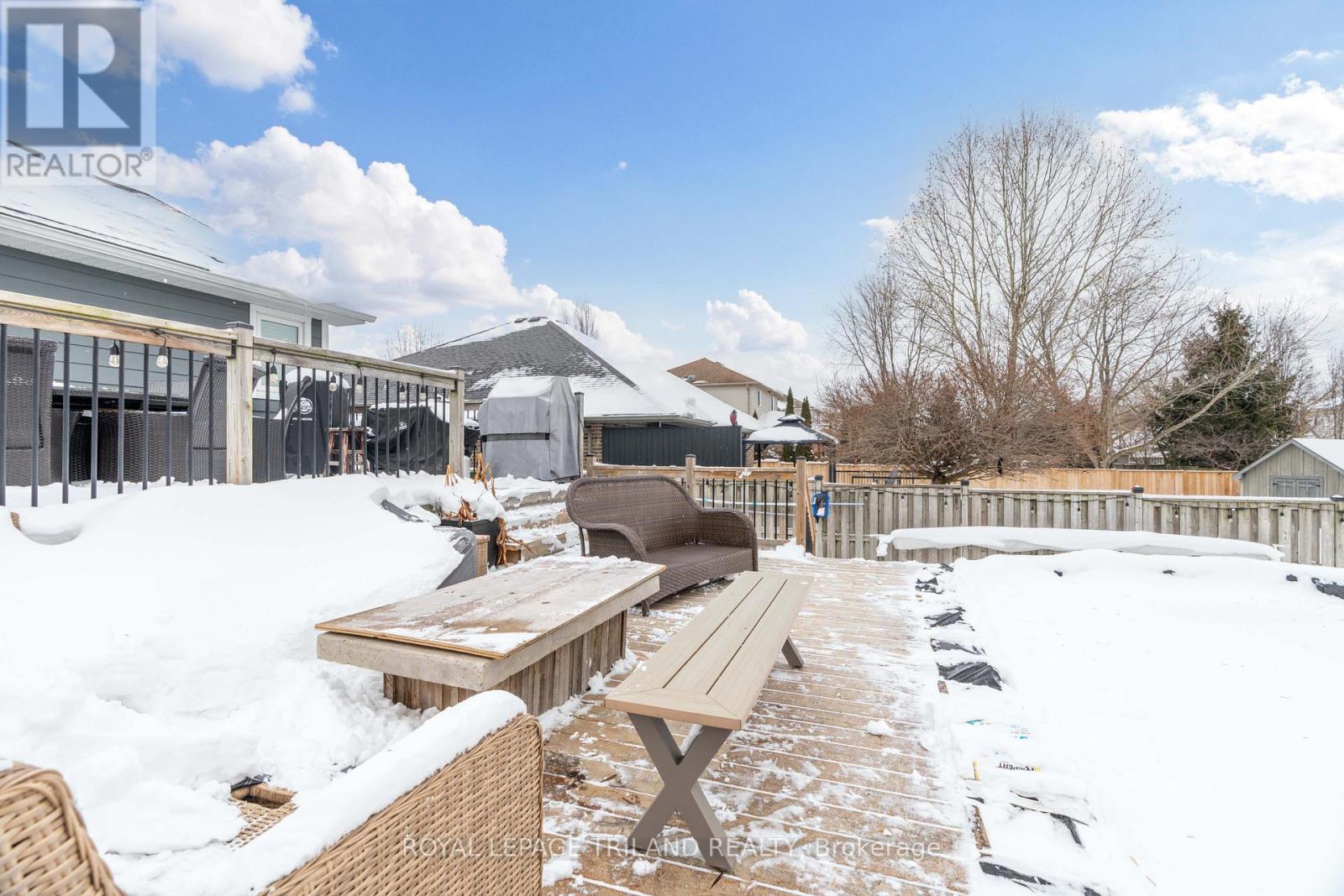 42 Fieldstone Crescent, Middlesex Centre, Ontario  N0L 1R0 - Photo 31 - X12708346