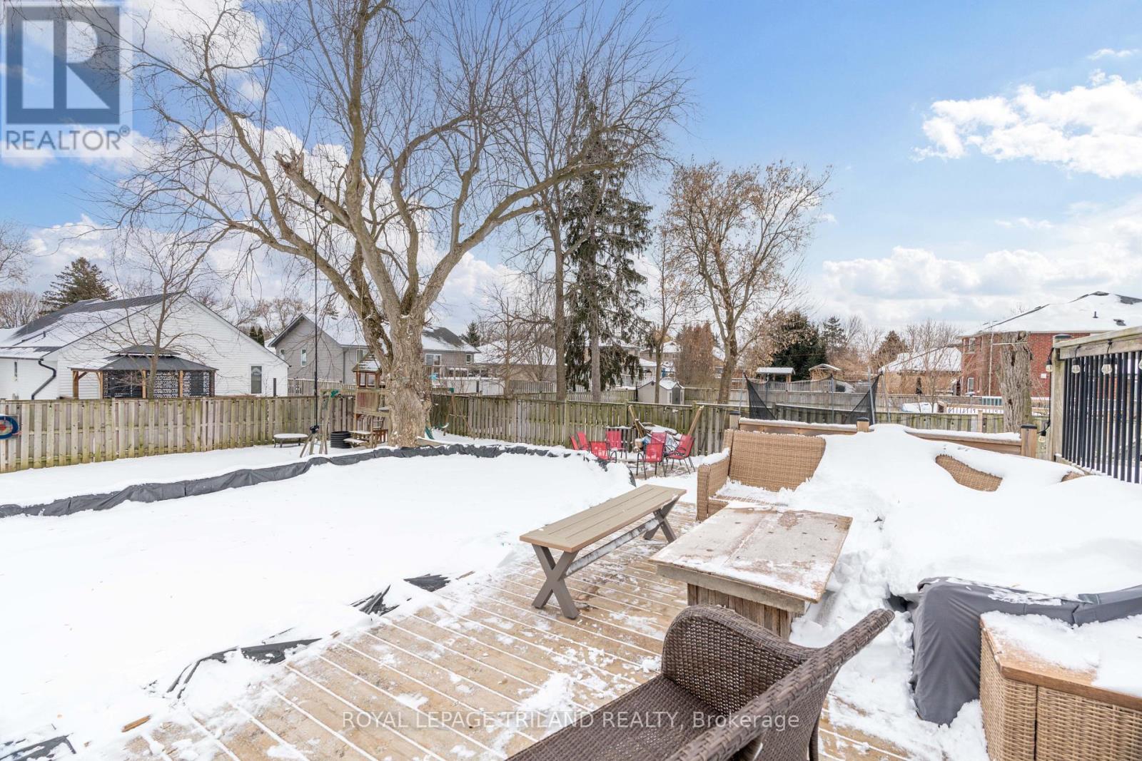 42 Fieldstone Crescent, Middlesex Centre, Ontario  N0L 1R0 - Photo 32 - X12708346