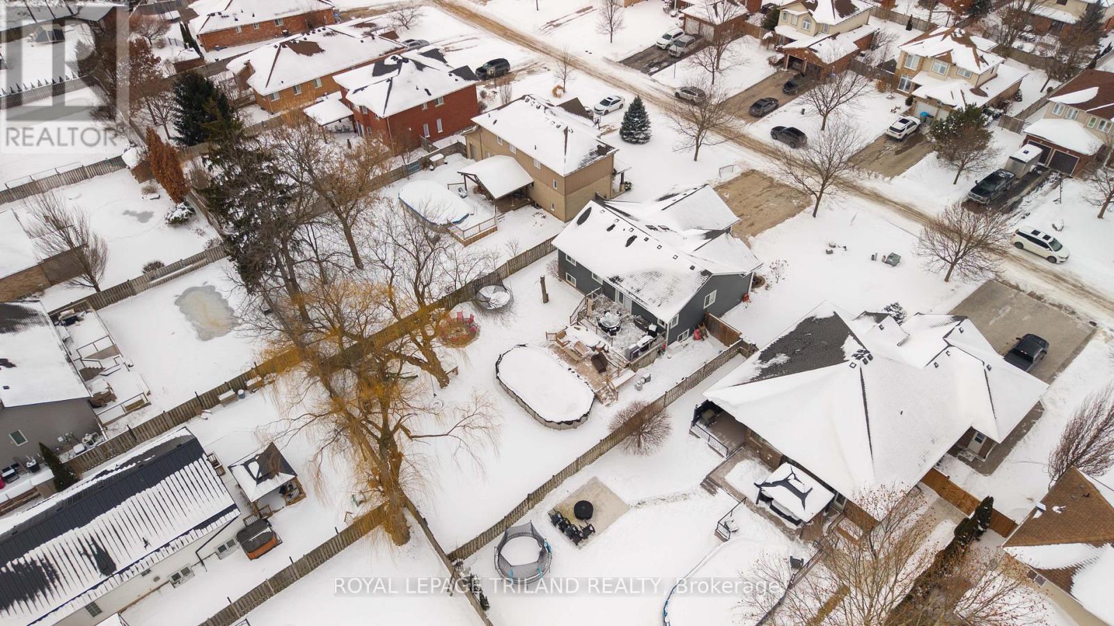 42 Fieldstone Crescent, Middlesex Centre, Ontario  N0L 1R0 - Photo 37 - X12708346