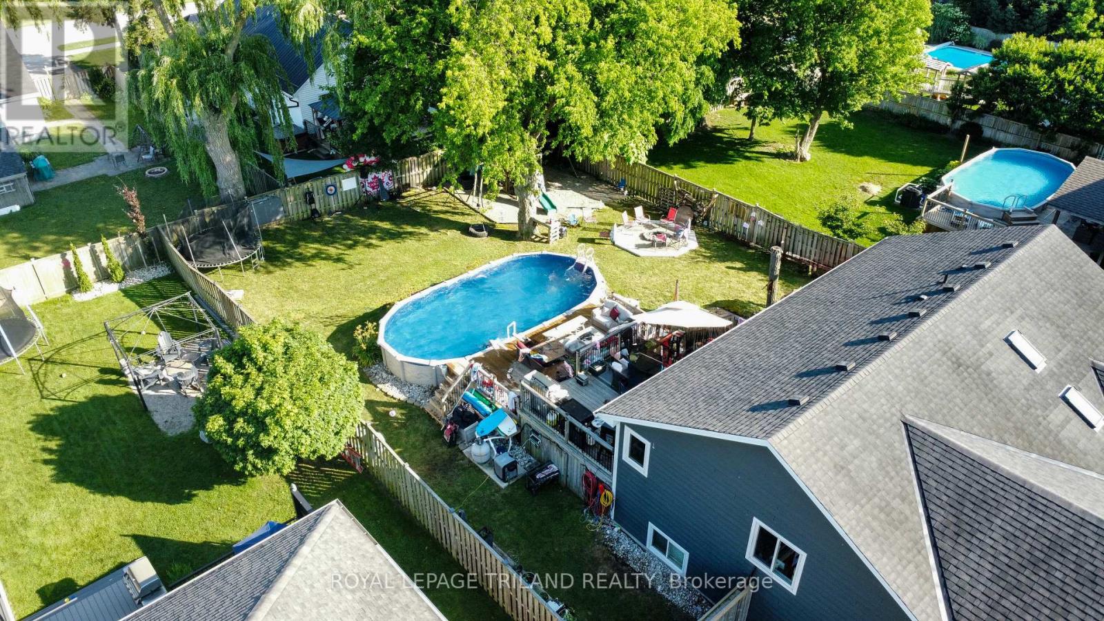 42 Fieldstone Crescent, Middlesex Centre, Ontario  N0L 1R0 - Photo 38 - X12708346