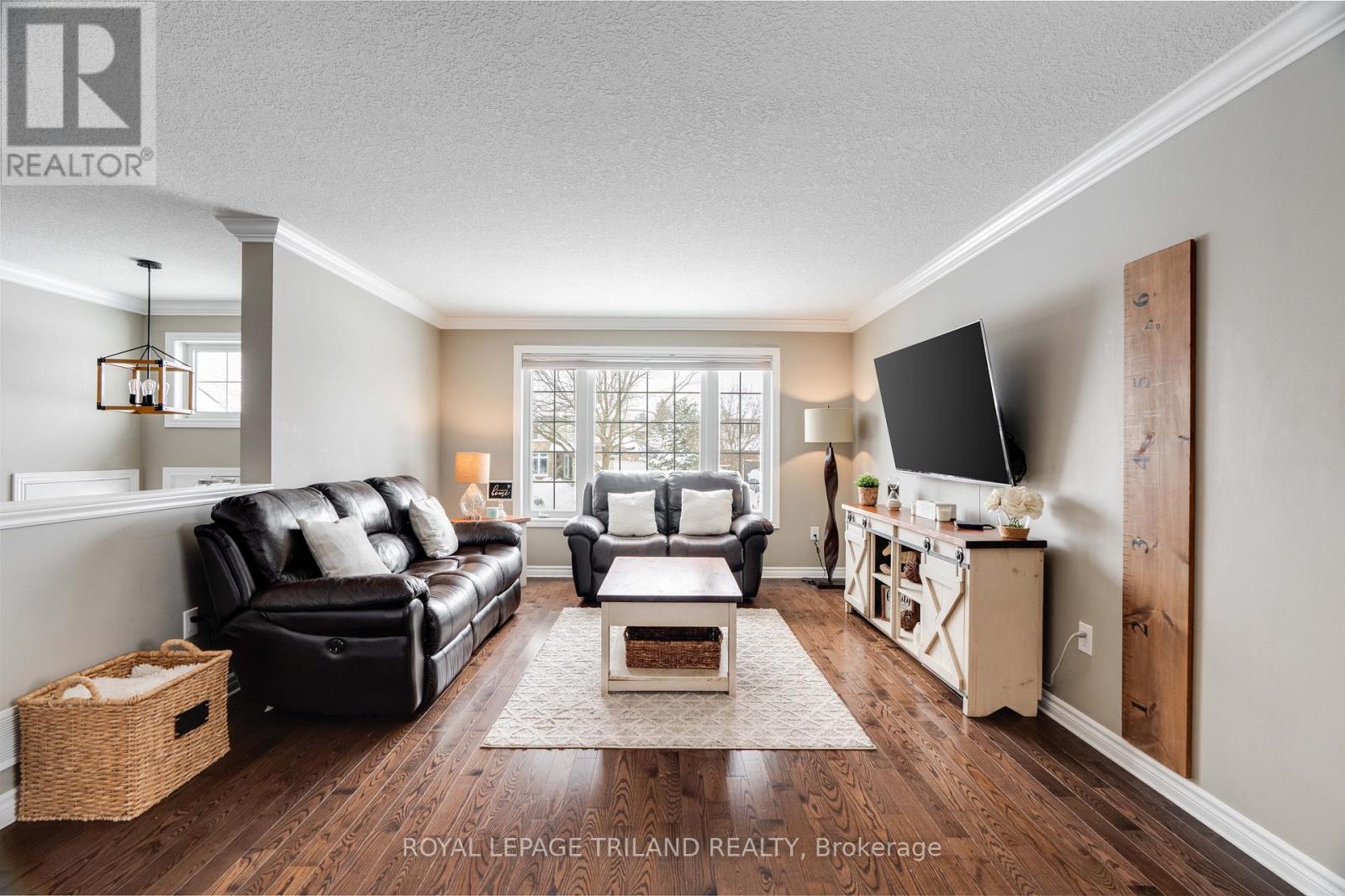 42 Fieldstone Crescent, Middlesex Centre, Ontario  N0L 1R0 - Photo 5 - X12708346